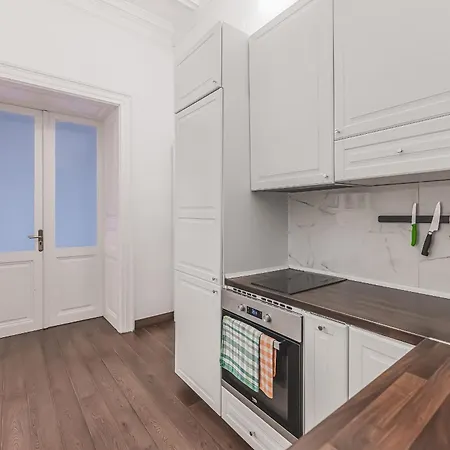 아파트 Private Room, Ac, W Kitchen
