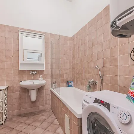 아파트 Private Room, Ac, W Kitchen 프라하