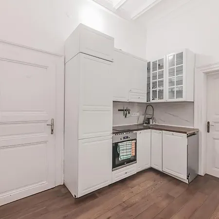 아파트 Private Room, Ac, W Kitchen *