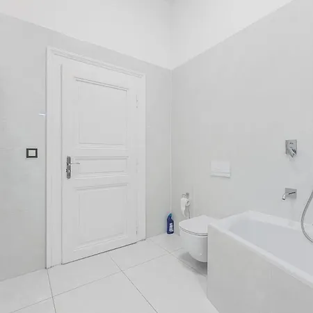 아파트 Private Room, Ac, W Kitchen